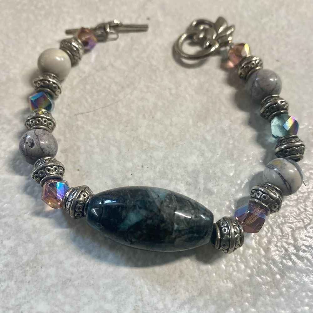 Labradorite Stone & Glass Bead Bracelet